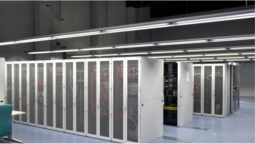What You Need to Consider When Choosing Data Center Lighting
